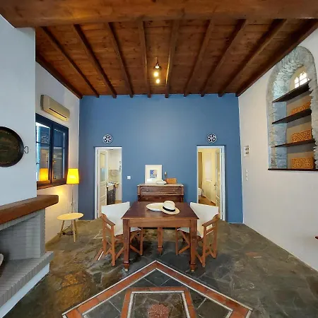 G-house Of * Tínos