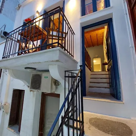 G-house Of * Tínos
